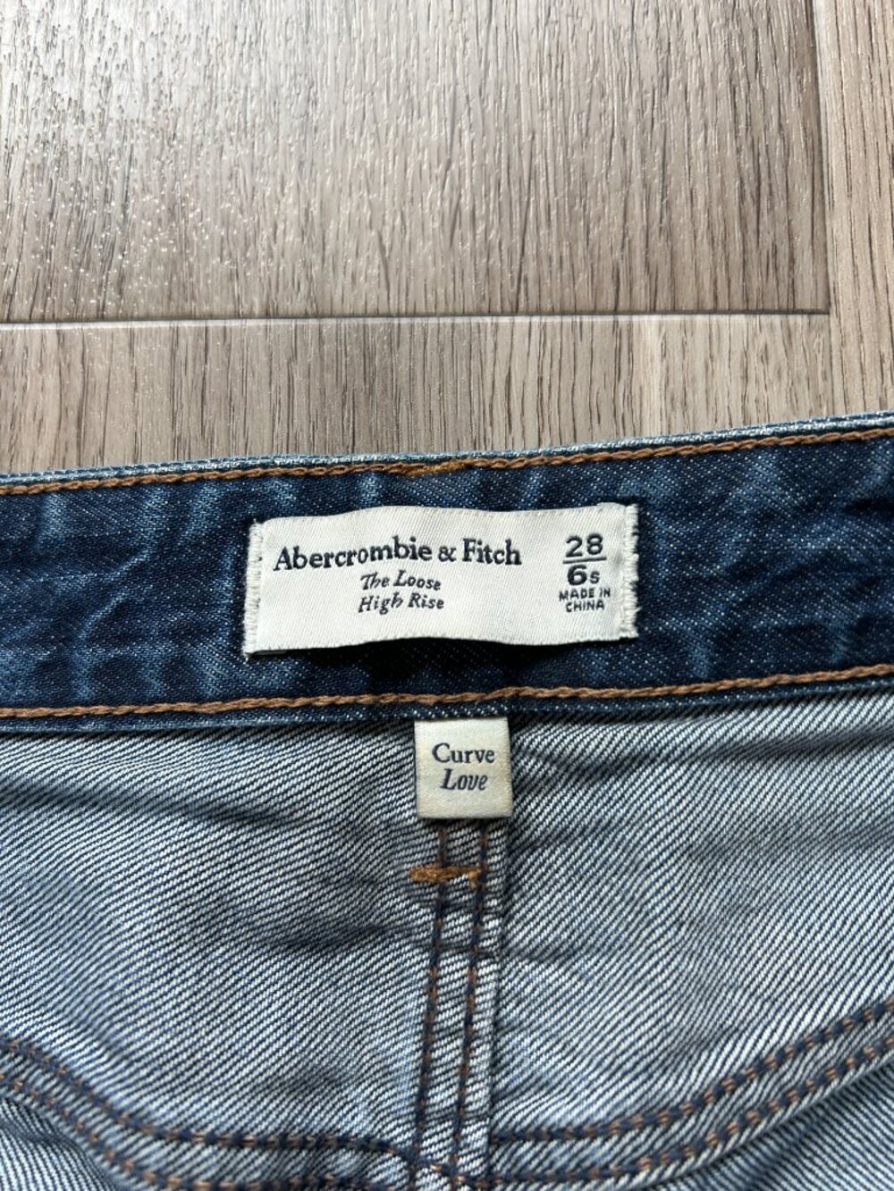 Abercrombie & Fitch The Loose High Rise Wide Leg Jean Curve Love Dark Wash Sz 6 - Picture 4 of 9